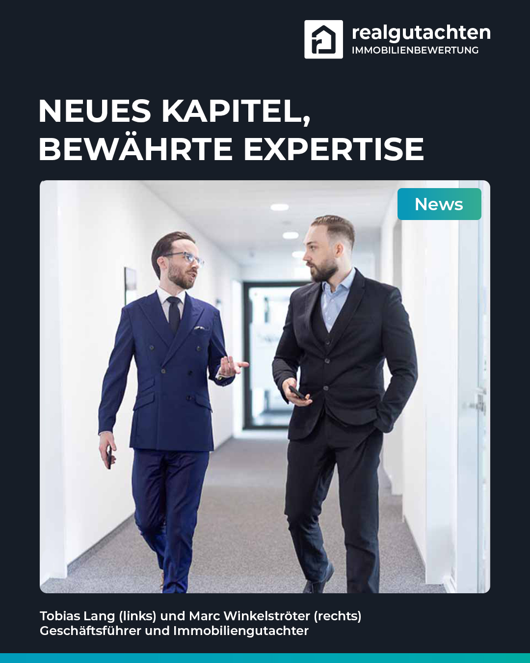 Die Immobiliengutachter Tobias Lang und Marc Winkelströter gehen über den Flur ihres Sachverständigenbüros für Immobilienbewertung in Mannheim, P7, 20-21, 68161